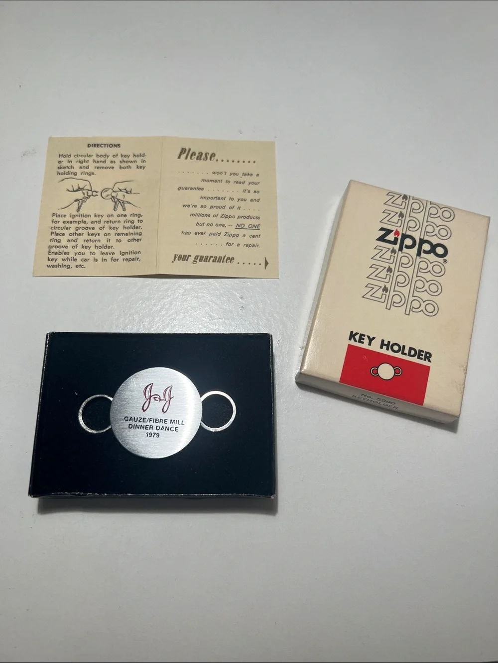 Zippo Silver Metal Double-Ring Key Holder -  NWT - Vintage with original box